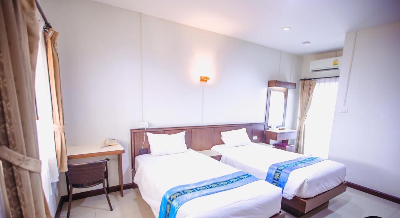 Bander Hotel Phu Khieo Eksteriør billede