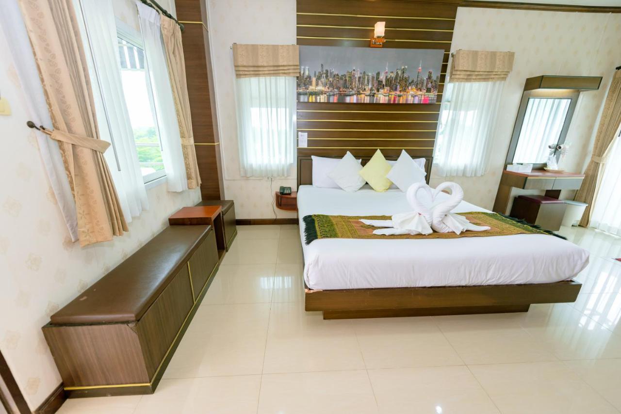 Bander Hotel Phu Khieo Eksteriør billede
